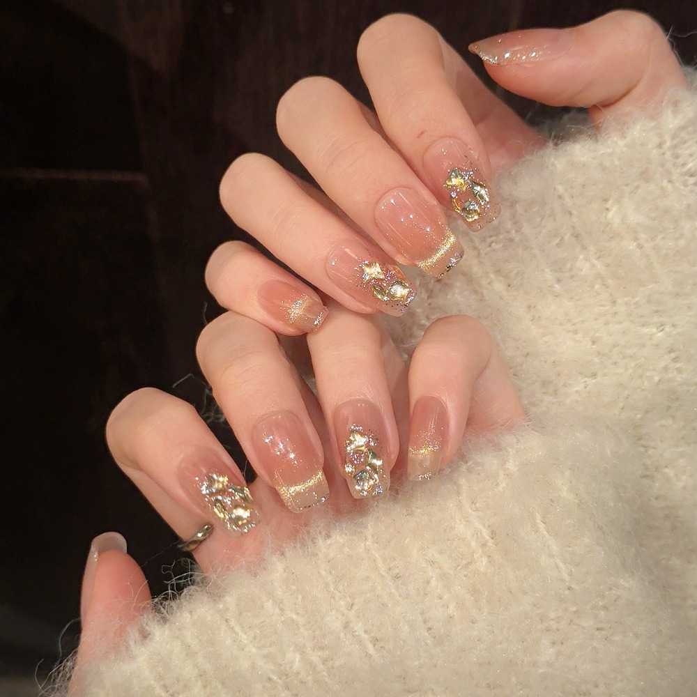 Nail Art Xs - 10 ชิ้น เล็บปลอมสไตล์ฝรั่งเศสสีครีมไล่เฉด พร้อมโบว์และผีเสื้อ อุปกรณ์ตกแต่งเล็บ ทรงสั้น