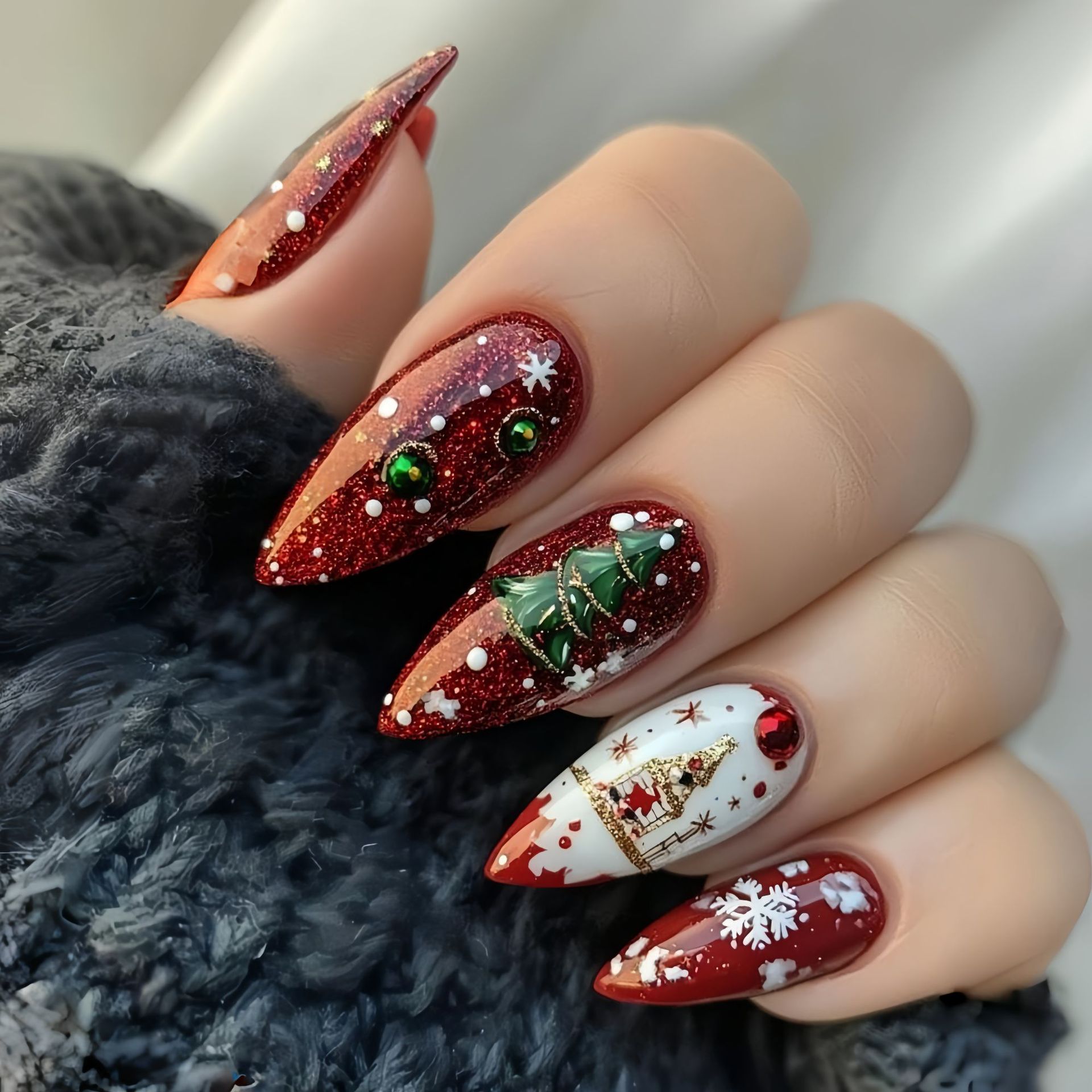 เล็บปลอมขนาดกลางสำหรับงานปาร์ต - Nail Art Press On บทวิจารณ์และราคา
